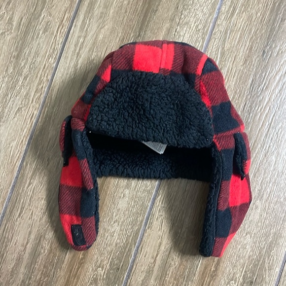 Baby Gap Red & Black Buffalo Plaid Trapper Hat in size Medium/Large - Picture 1 of 7